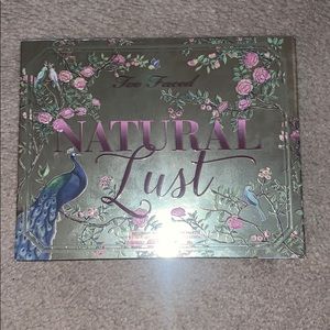 Too faced natural lust pallete!